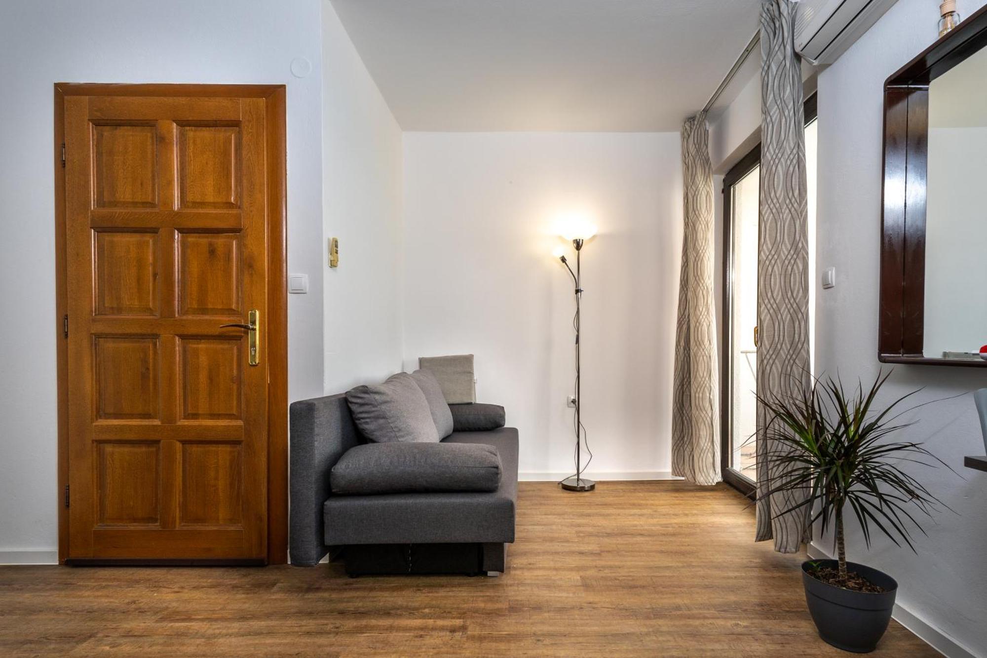 Apartments Dida Sime Starigrad Paklenica Chambre photo